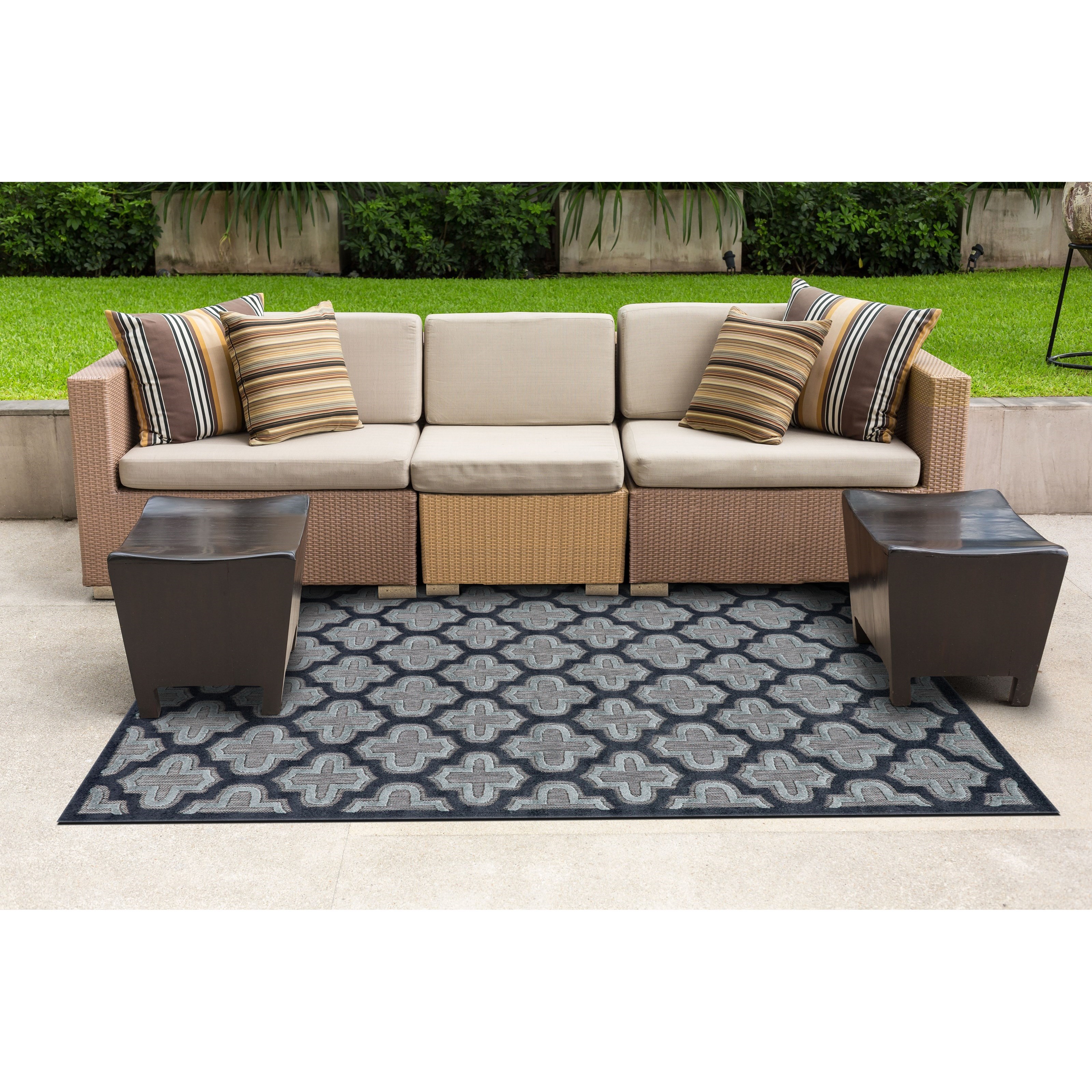 Black/Charcoal 5' X 7'-6" Area Rug